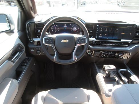 New 2026 Chevrolet Silverado 1500 LTZ w/ LTZ Premium Package image 18