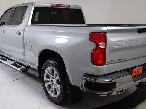 Used 2022 Chevrolet Silverado 1500 LTZ w/ Z71 Off-Road Package AWD/4WD image 7