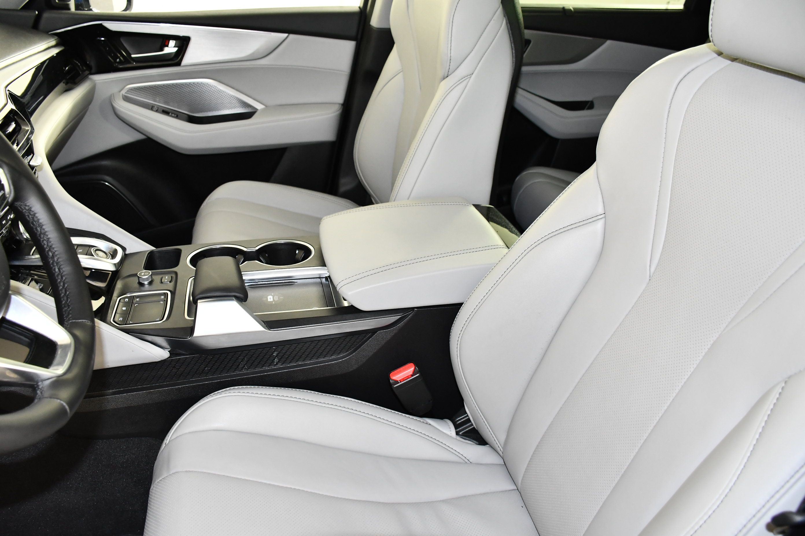 Used 2024 Acura MDX w/ Technology Package AWD/4WD image 38