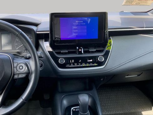 Used 2023 Toyota Corolla SE w/ SE Premium Package FWD image 6