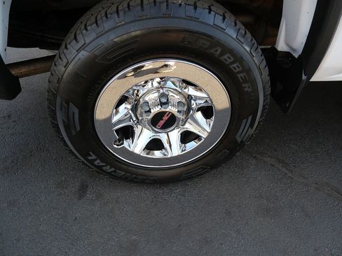 Used 2018 GMC Sierra 1500 WT image 30