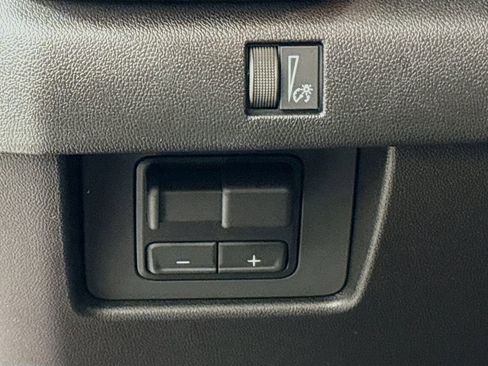 New 2026 GMC Canyon Denali image 10