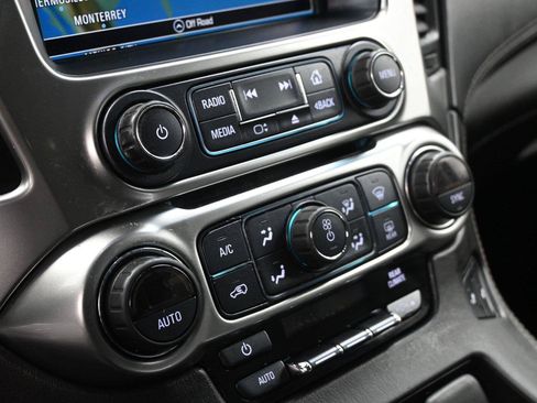 Used 2018 Chevrolet Tahoe LT AWD/4WD image 5