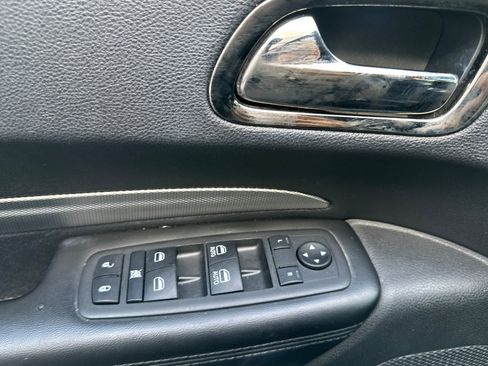 Used 2019 Dodge Durango GT AWD/4WD image 11