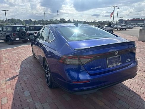 Used 2023 Honda Accord Sport image 6