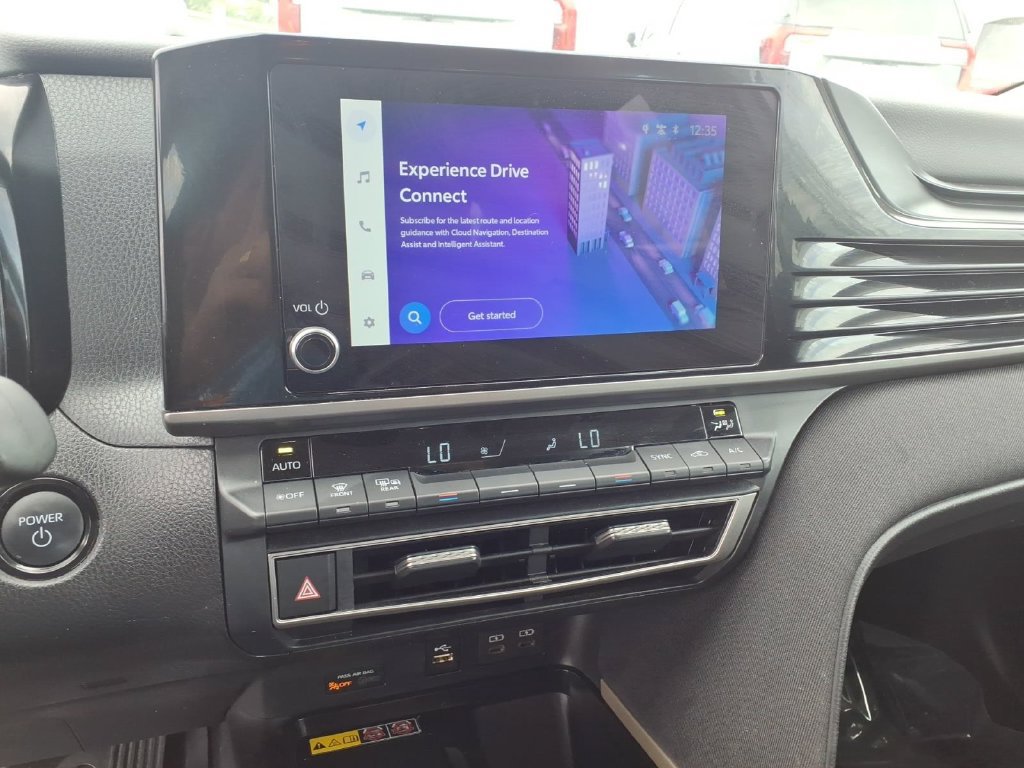 Used 2025 Toyota Camry LE FWD image 9