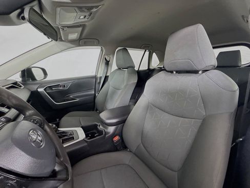 Used 2022 Toyota RAV4 XLE FWD image 15