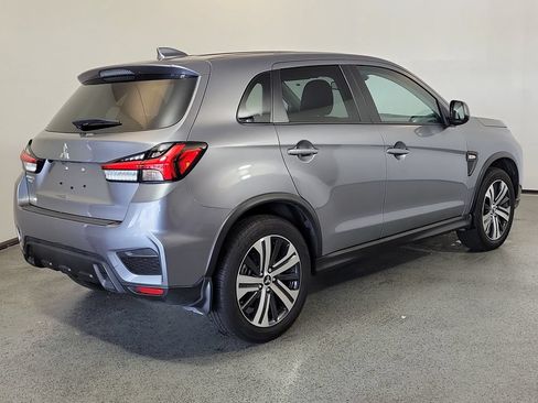 Used 2025 Mitsubishi Outlander Sport LE AWD/4WD image 6