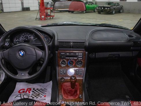 Used 2000 BMW Z3 2.5i image 17