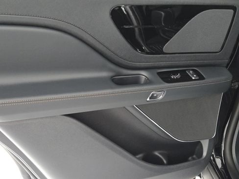 New 2026 Lincoln Aviator AWD image 23