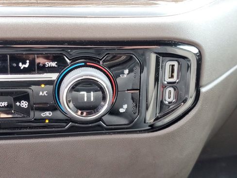 Used 2023 Chevrolet Silverado 1500 LT image 30