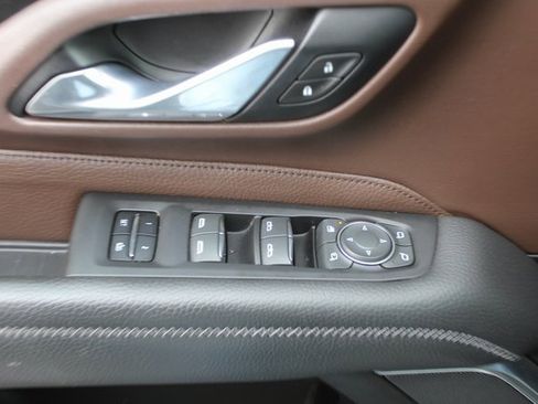 Used 2021 GMC Yukon Denali w/ Denali Premium Package image 45