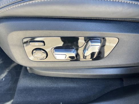 Used 2025 BMW X7 xDrive40i w/ Executive Package image 24