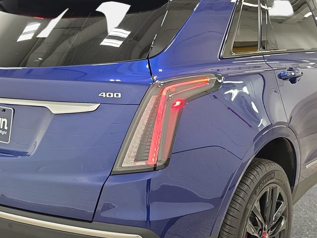 Certified 2025 Cadillac XT5 Sportv w/ LPO, Red Accent Package AWD/4WD image 34