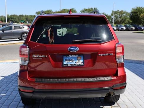 Used 2018 Subaru Forester 2.5i Premium w/ All-Weather Package AWD/4WD image 4