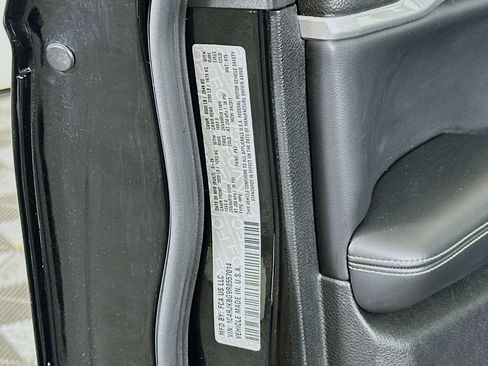 Used 2024 Jeep Grand Cherokee L Limited w/ Luxury Tech Group II image 12