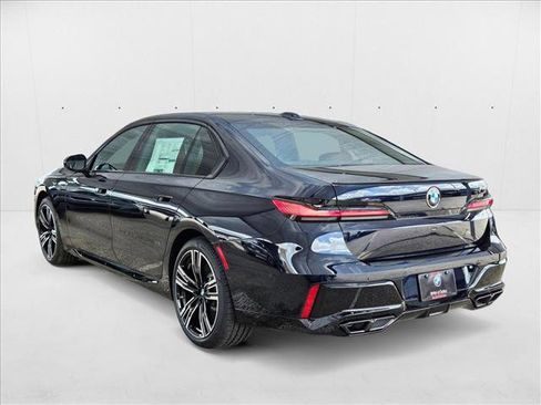 New 2025 BMW 760i xDrive image 8