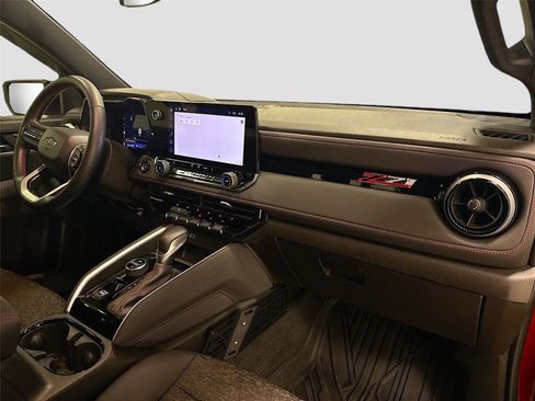 Used 2023 Chevrolet Colorado Z71 image 28