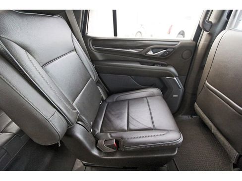 Used 2021 GMC Yukon Denali w/ Denali Premium Package image 11