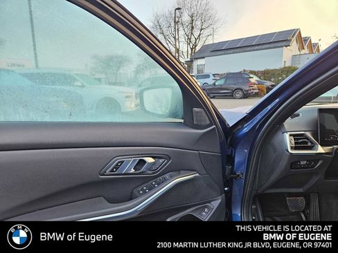 Used 2023 BMW 330i xDrive Sedan w/ Parking Assistance Package AWD/4WD image 23