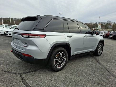 Used 2022 Jeep Grand Cherokee Trailhawk AWD/4WD image 8