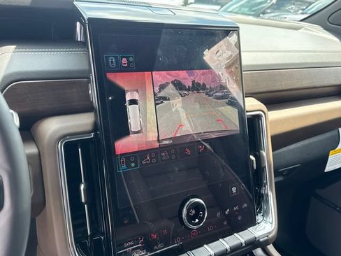 New 2026 GMC Yukon XL Denali Ultimate AWD/4WD image 24