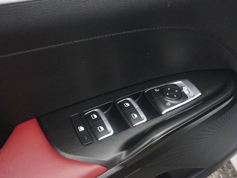 Used 2023 Kia K5 GT-Line image 36