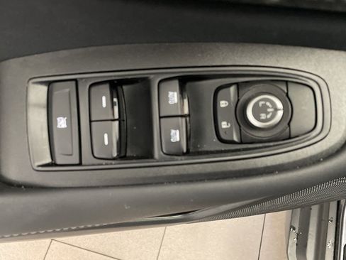 Used 2024 Subaru Outback Premium image 9