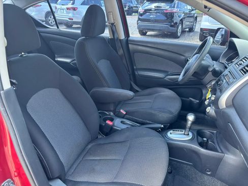 Used 2014 Nissan Versa SV FWD image 20