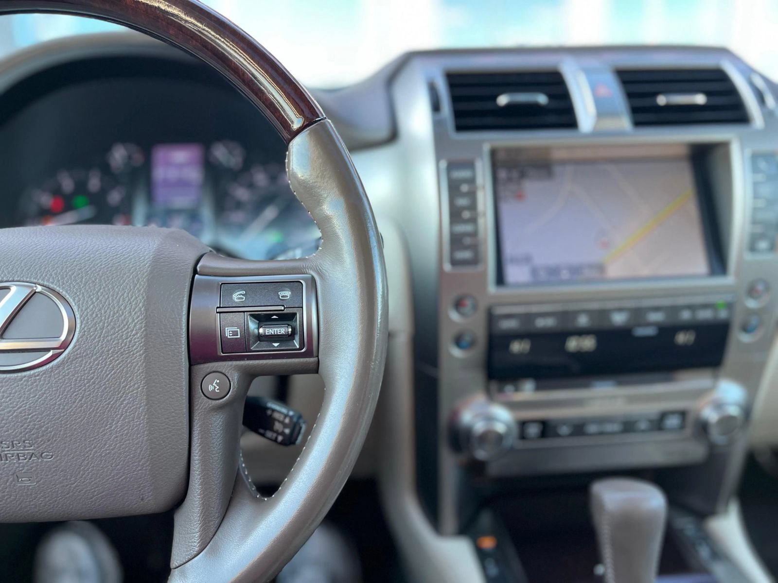 Used 2015 Lexus GX 460 w/ Premium Package AWD/4WD image 20