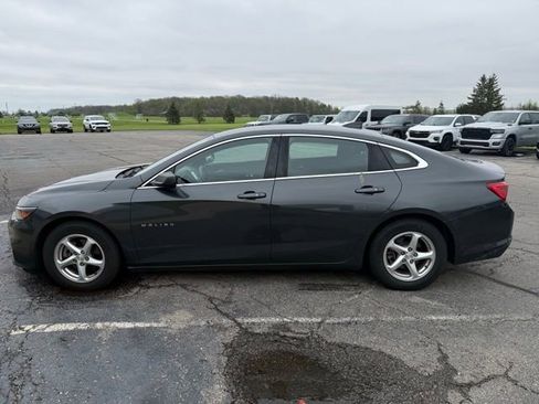 Used 2018 Chevrolet Malibu LS w/ LPO, Convenience Package 1 FWD image 3
