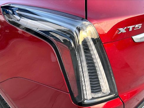 Used 2020 Cadillac XT5 Premium Luxury image 28