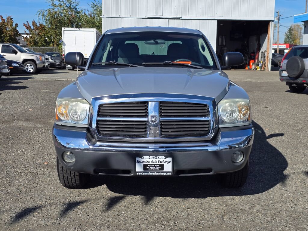Used 2005 Dodge Dakota SLT w/ Trailer Tow Group AWD/4WD image 2
