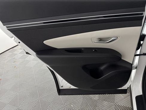 Certified 2024 Hyundai Tucson SEL w/ Convenience Package FWD image 14