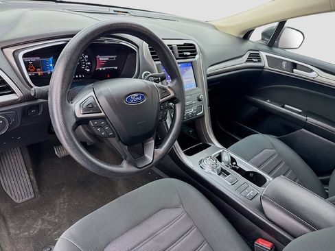 Used 2020 Ford Fusion SE FWD image 7
