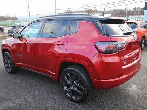 Used 2024 Jeep Compass Limited w/ High Altitude Package image 28