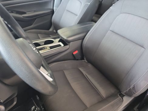Used 2023 Nissan Altima 2.5 SV FWD image 14