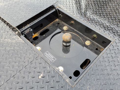 New 2025 Ford F450 XL w/ XL Chrome Package image 10