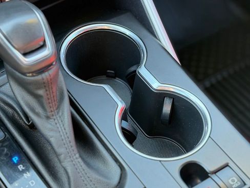 Used 2022 Toyota Highlander XSE image 23