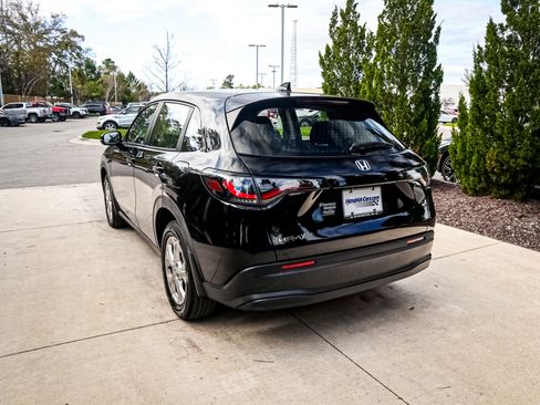 Certified 2023 Honda HR-V LX image 8