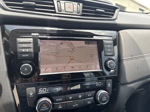 Used 2020 Nissan Rogue SL FWD image 21
