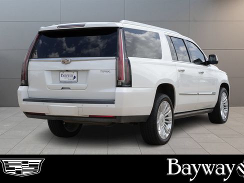 Used 2016 Cadillac Escalade ESV Platinum AWD/4WD image 6