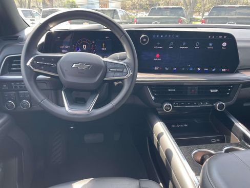 Used 2025 Chevrolet Tahoe Z71 image 9