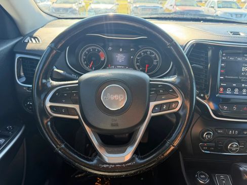 Used 2021 Jeep Cherokee Limited AWD/4WD image 18