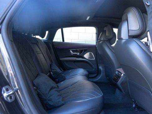 Used 2023 Mercedes-Benz EQS 580 4MATIC Sedan image 24