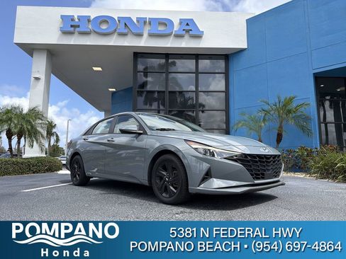 Used 2022 Hyundai Elantra SEL w/ Convenience Package image 1