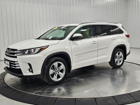 Used 2017 Toyota Highlander Limited AWD/4WD image 1