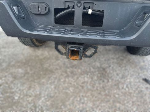 Used 2022 Toyota Tacoma SR image 16