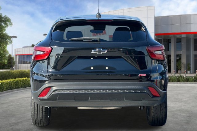 Used 2024 Chevrolet Trax RS w/ Driver Confidence Package FWD image 5