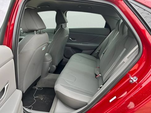 Used 2025 Hyundai Elantra Sport FWD image 25